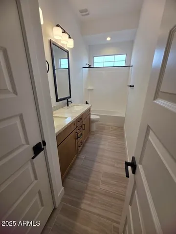 a view of empty room with window