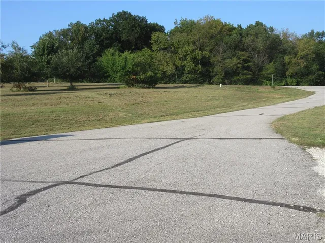 $60,000 | 804 Timber Creek Court, Hawk Point, MO 63349