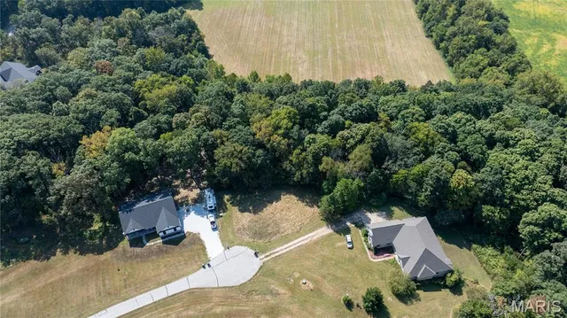 $60,000 | 804 Timber Creek Court, Hawk Point, MO 63349