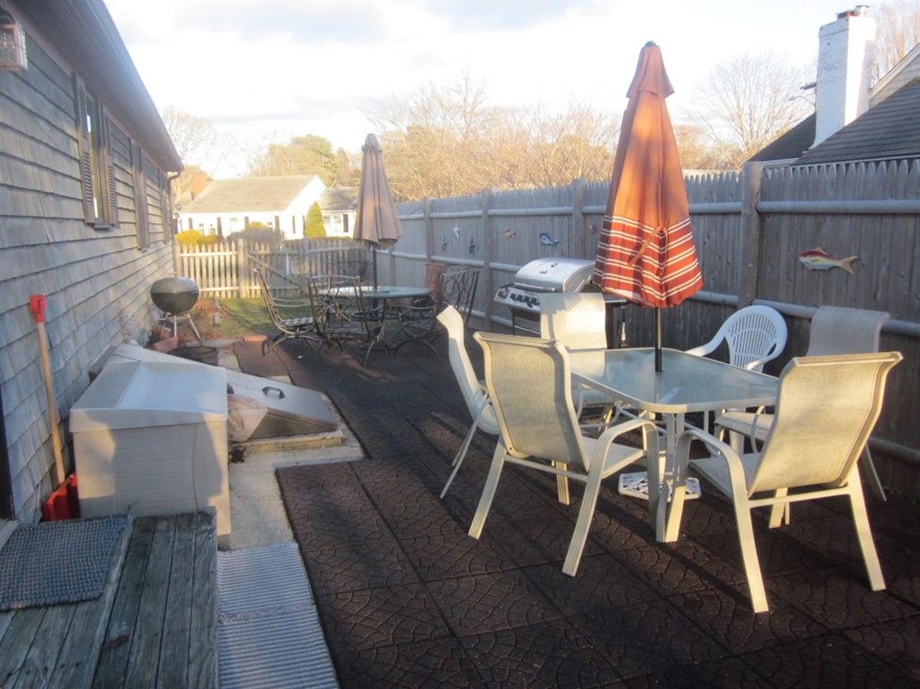 11 Powhatan Road Yarmouth, MA 02664 - Photo 21 of 23