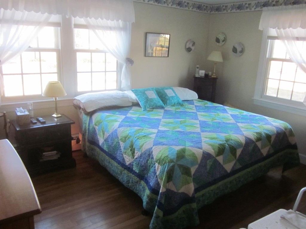 11 Powhatan Road Yarmouth, MA 02664 - Photo 4 of 23