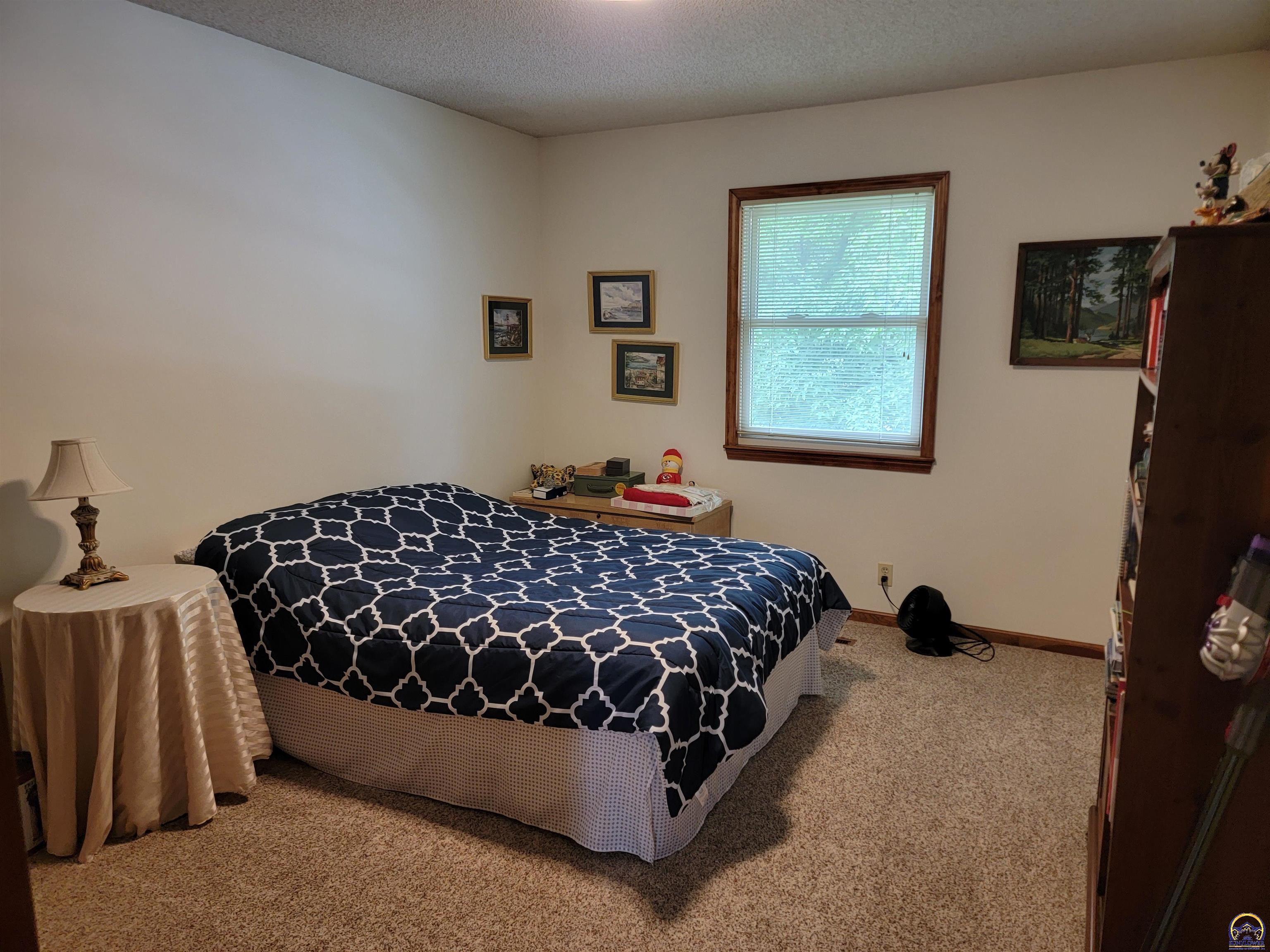 2002 Schaeffer Way Emporia, KS 66801 - Photo 17 of 28