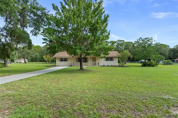 $225,000 | 2549 West Fairfax Court, Lecanto, FL 34461