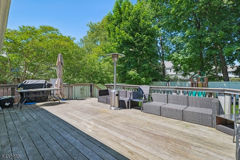 215 Exeter Way Hillside, NJ 07205 - Photo 31 of 34