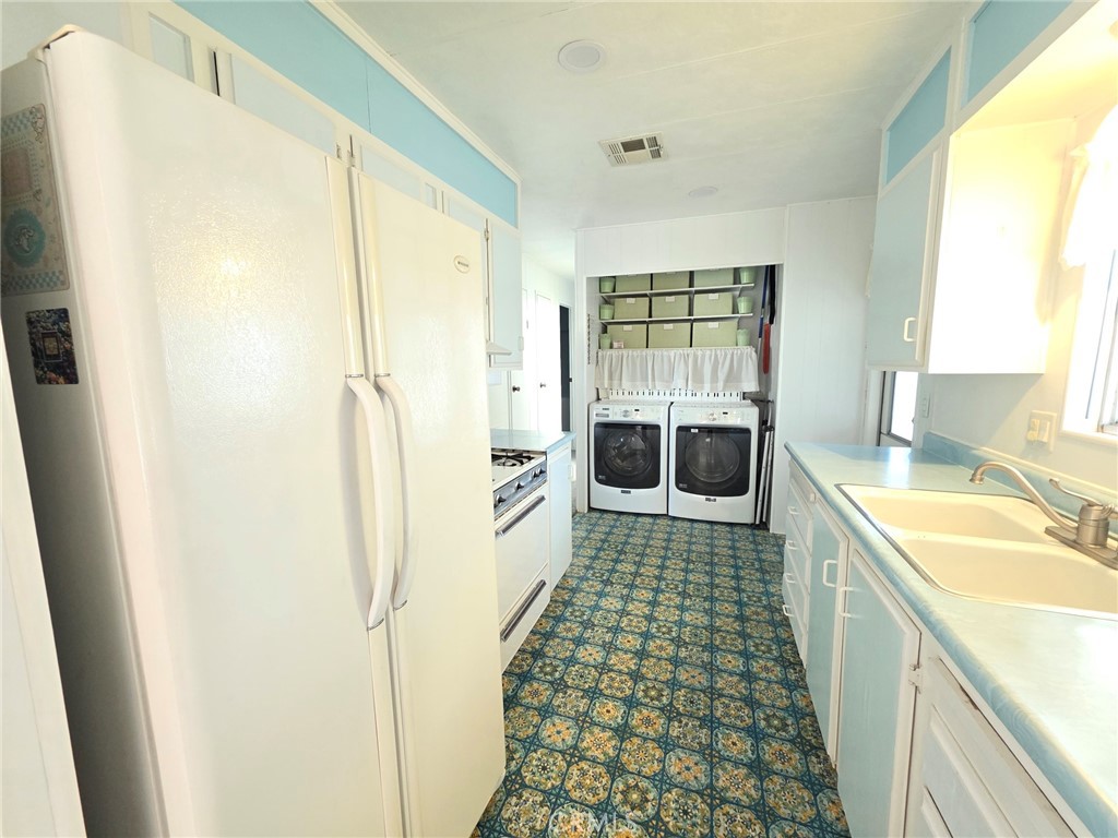 20806 Gridley Road, Unit 52 Lakewood, CA 90715 - Photo 30 of 51