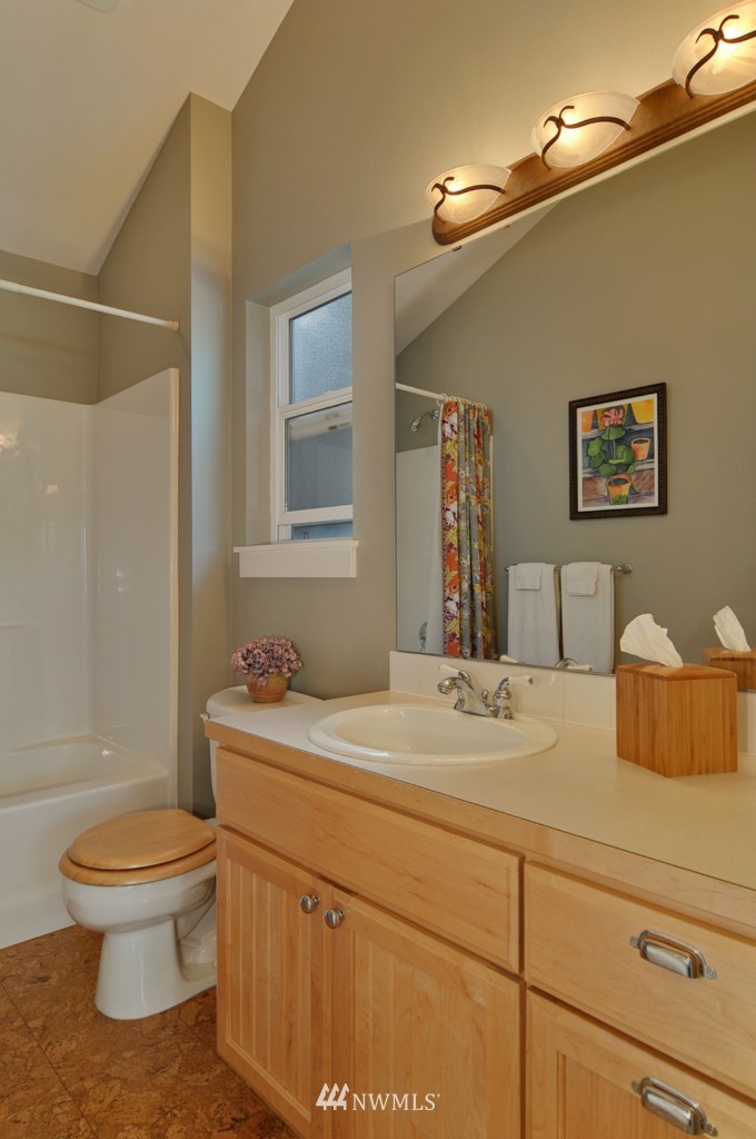 751 North 65th Street Seattle, WA 98103 - Photo 12 of 15 Gallery Image 12