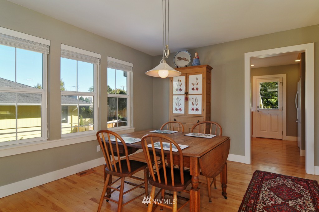 751 North 65th Street Seattle, WA 98103 - Photo 4 of 15 Gallery Image 4