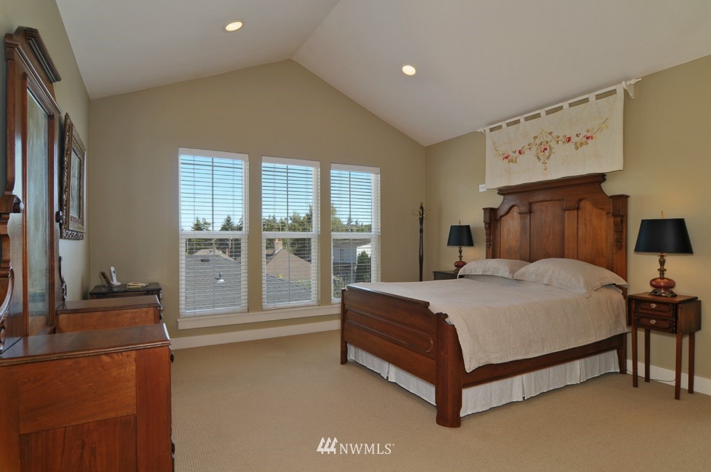 751 North 65th Street Seattle, WA 98103 - Photo 8 of 15 Gallery Image 8