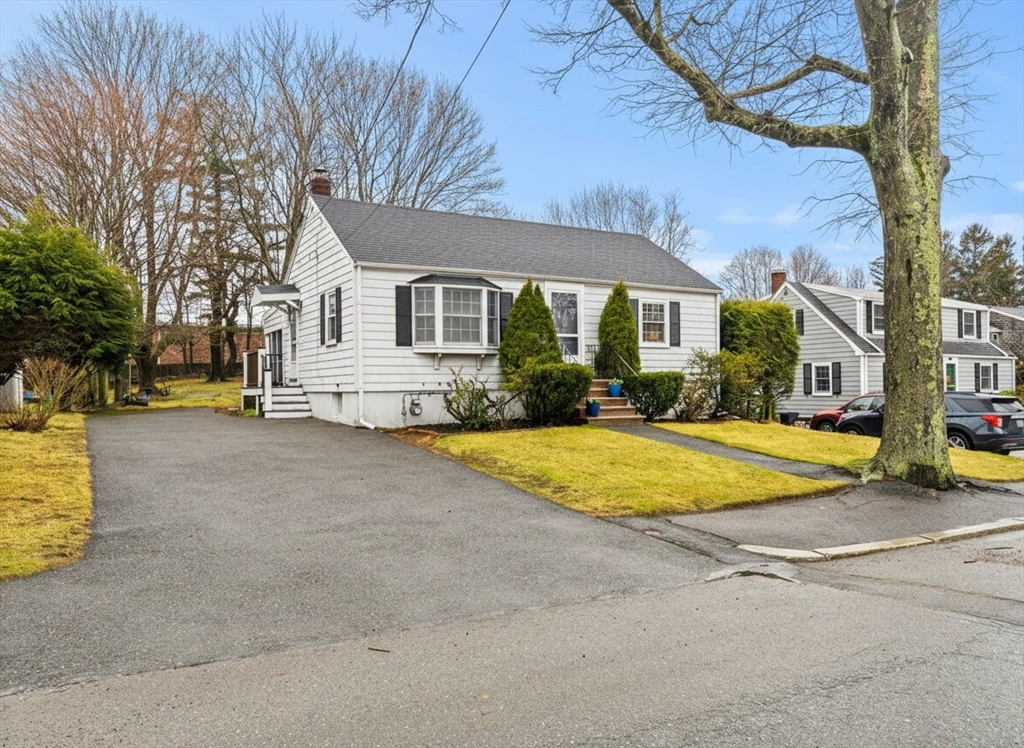 72 Village Street Marblehead, MA 01945 - Photo 1 of 20