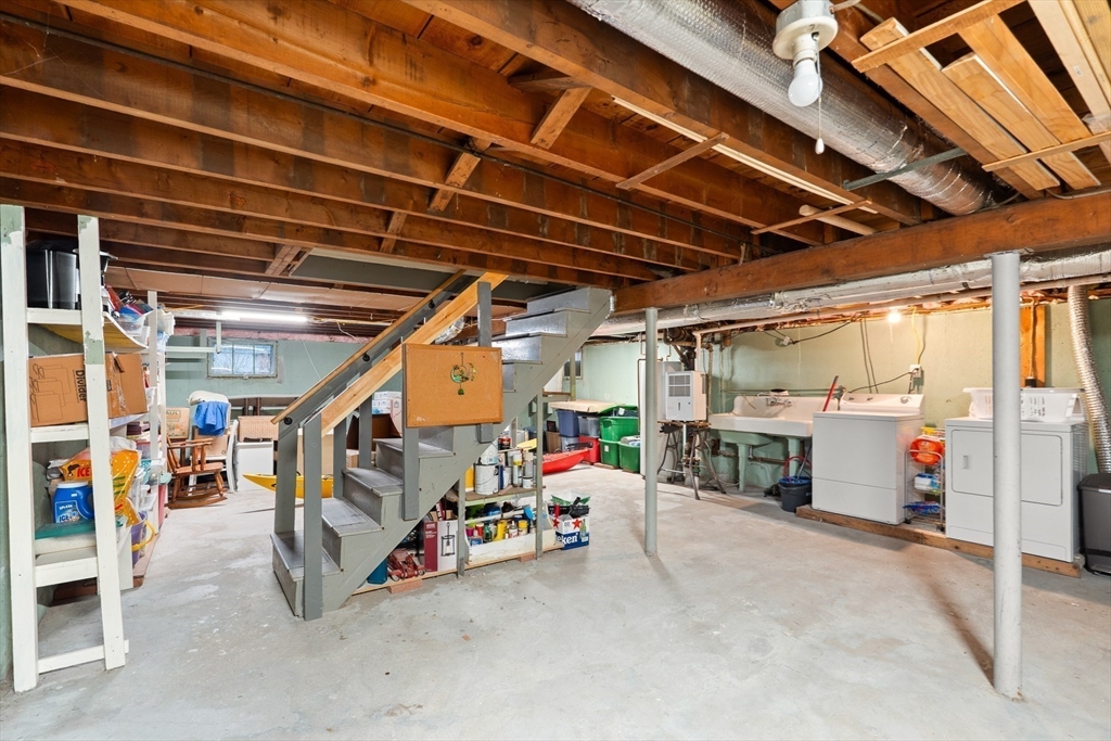 72 Village Street Marblehead, MA 01945 - Photo 13 of 20