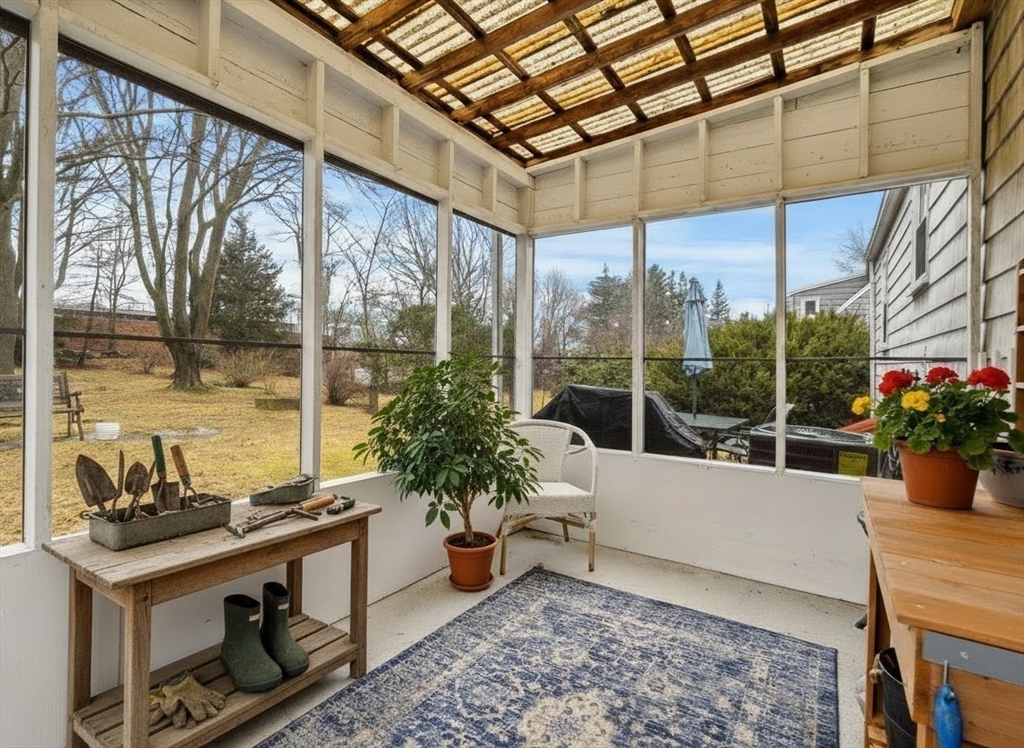 72 Village Street Marblehead, MA 01945 - Photo 15 of 20