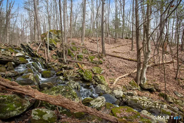 $200,000 | 8 Chimney Hill Road, Sherman, CT 06784