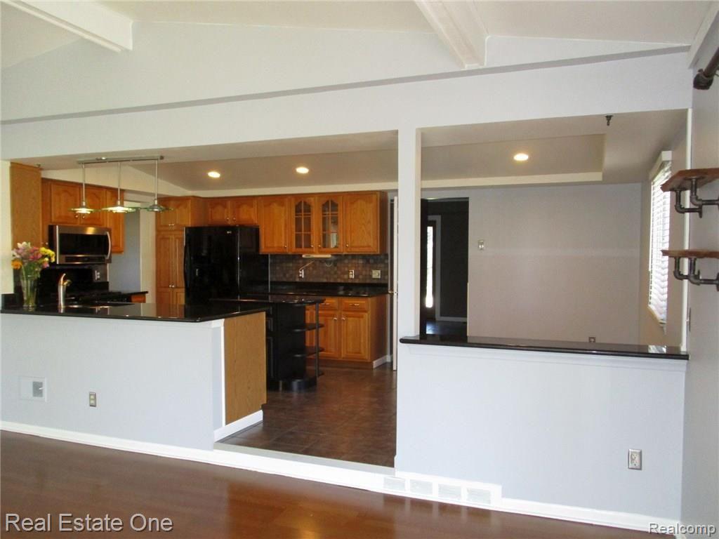 856 Mayfair Court Rochester Hills, MI 48309 - Photo 12 of 40