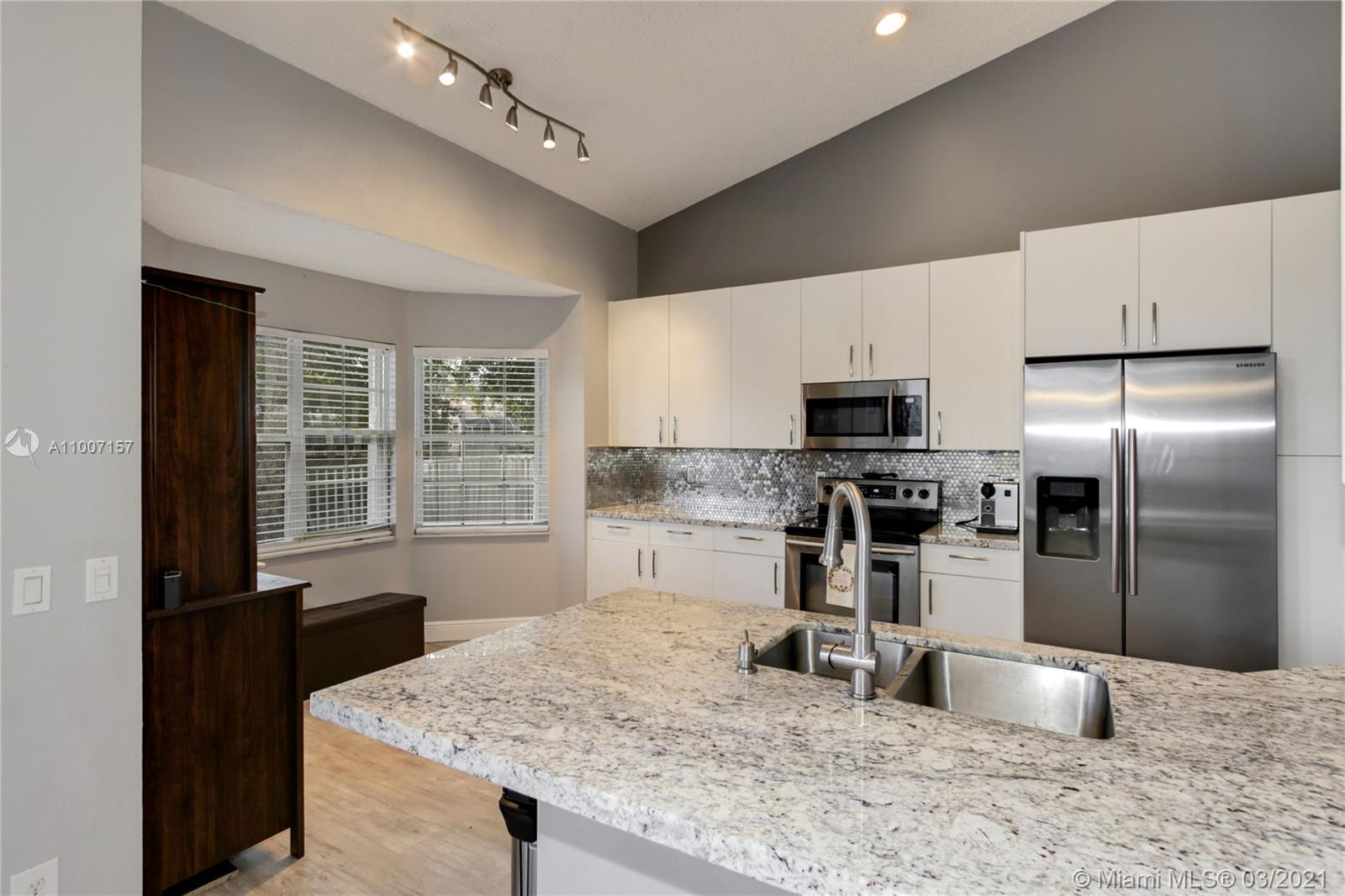 1540 Seabay Road Weston, FL 33326 - Photo 3 of 20 Gallery Image 3
