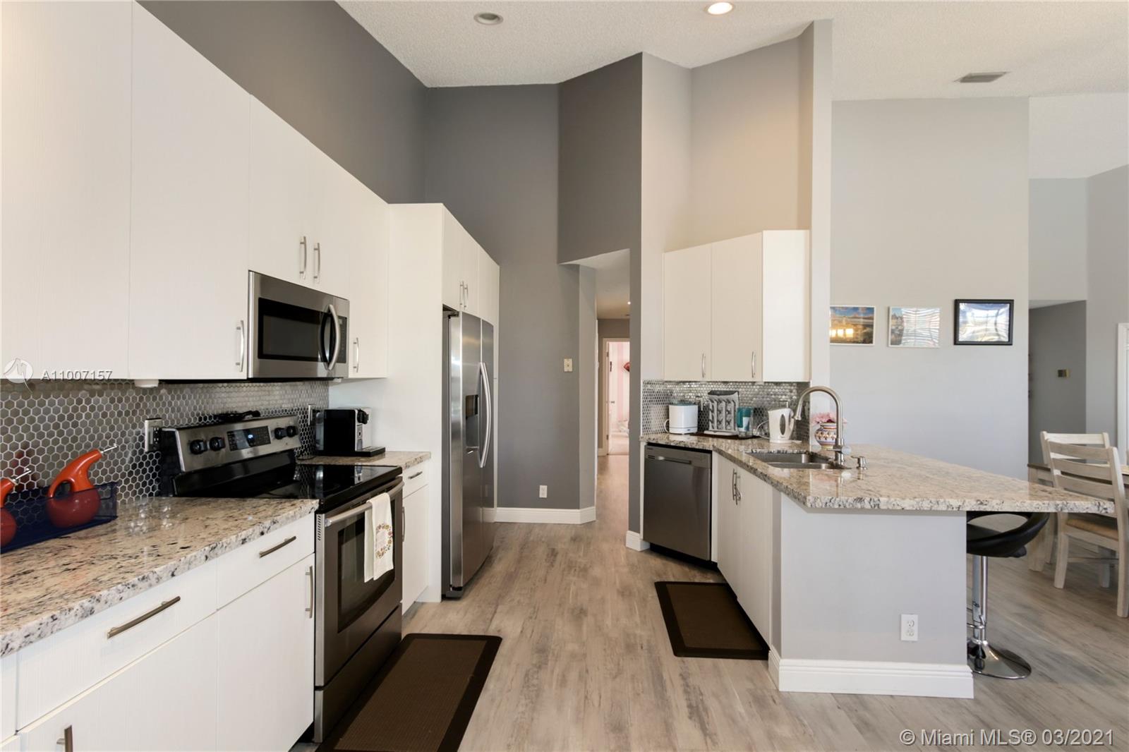 1540 Seabay Road Weston, FL 33326 - Photo 8 of 20 Gallery Image 8