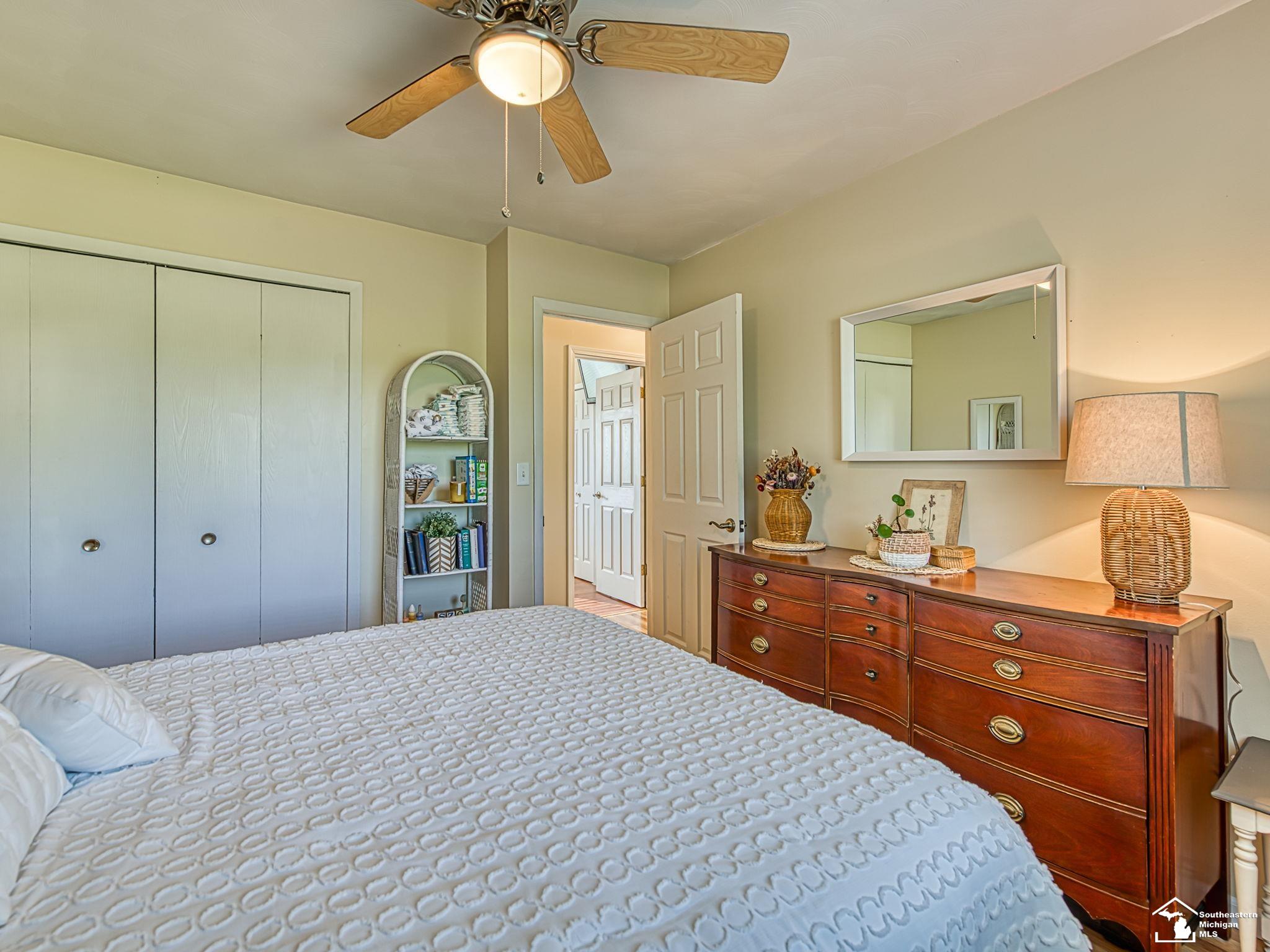 1734 North Raisinville Road Monroe, MI 48162 - Photo 4 of 48