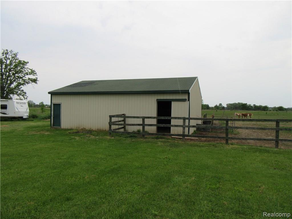 9926 Weber Road Columbus, MI 48063 - Photo 14 of 20