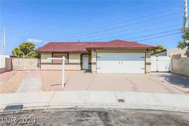 $2,294 | 7330 Clearwater Circle, Las Vegas, NV 89147