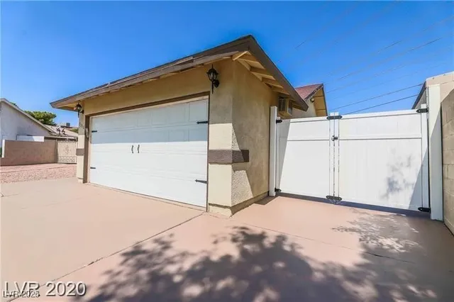 $2,294 | 7330 Clearwater Circle, Las Vegas, NV 89147