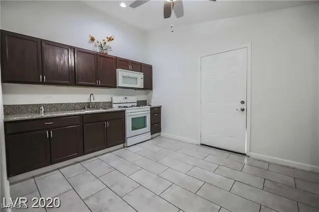 $2,294 | 7330 Clearwater Circle, Las Vegas, NV 89147