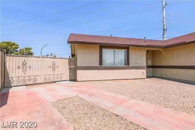 $2,294 | 7330 Clearwater Circle, Las Vegas, NV 89147