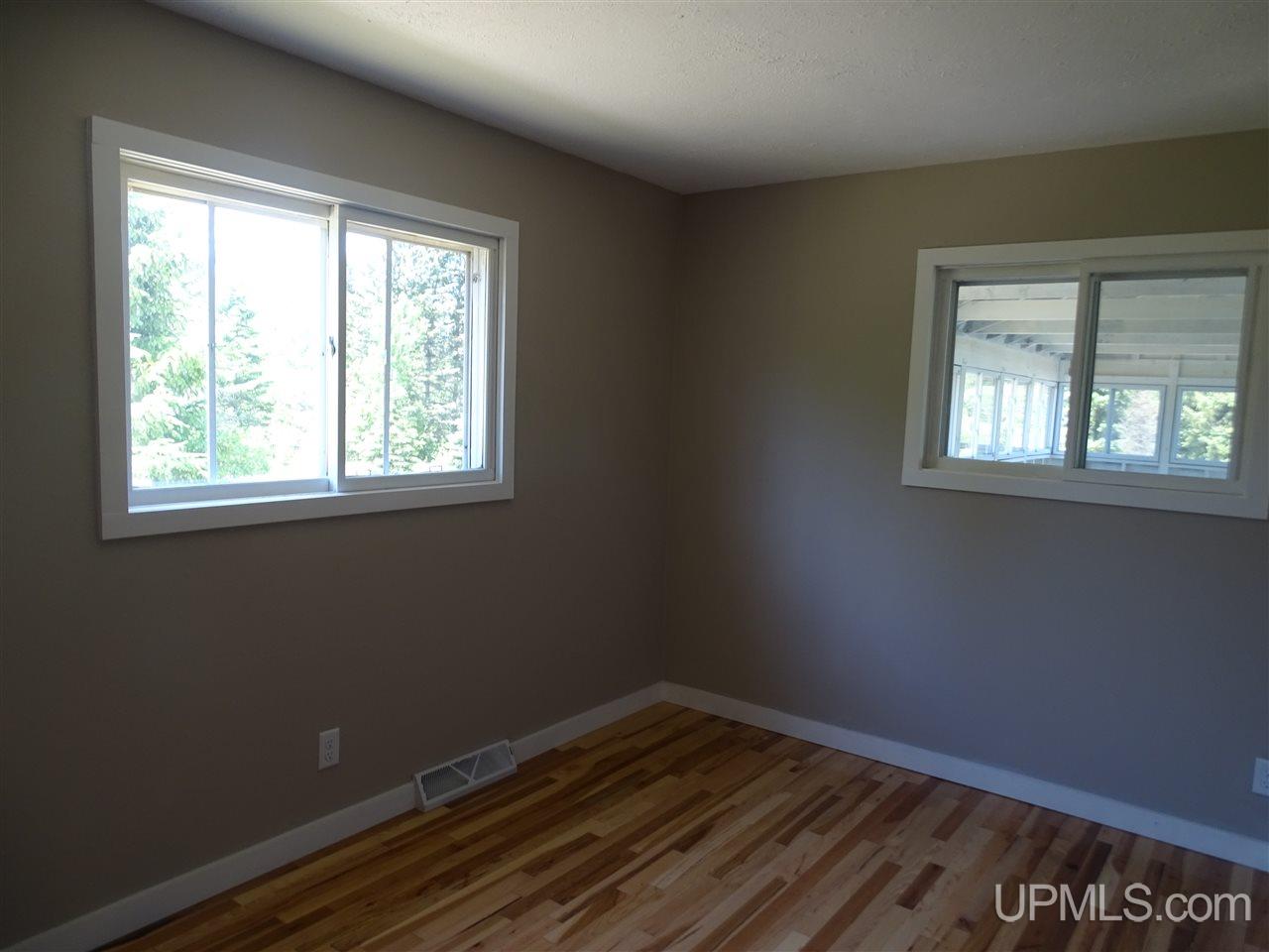 N21428 W Road Niagara, WI 54151 - Photo 12 of 19