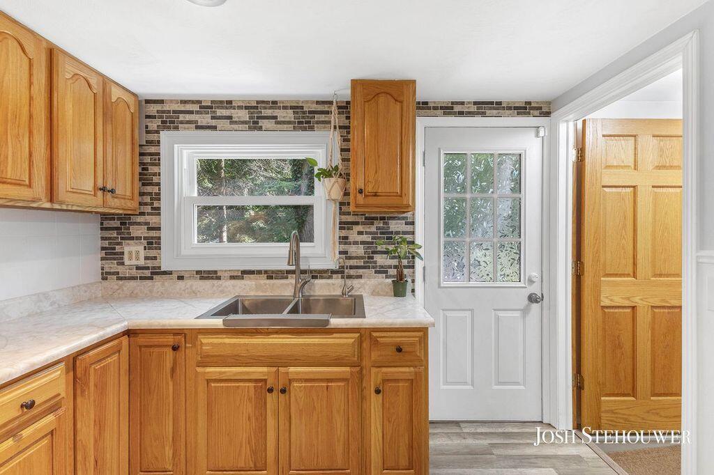 678 Pierce Road Plainwell, MI 49080 - Photo 11 of 48 sg5iSOLQ