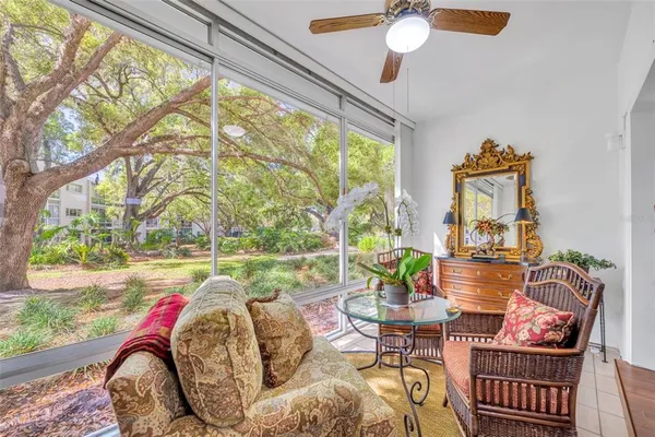 $350,000 | 700 Melrose Avenue, Unit J1, Winter Park, FL 32789