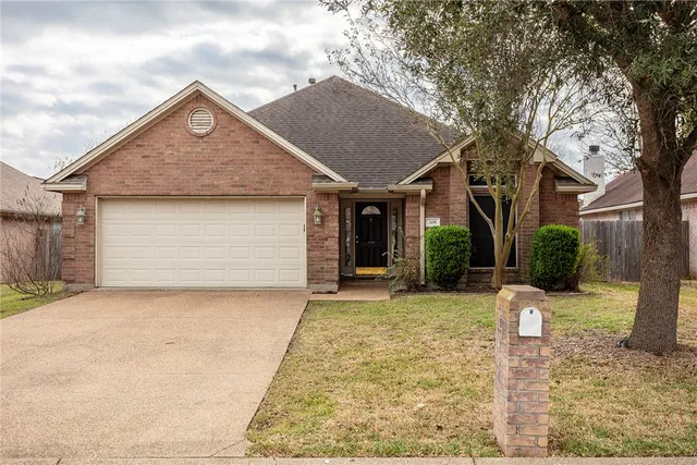 $337,000 | 208 Bernburg Court, College Station, TX 77845
