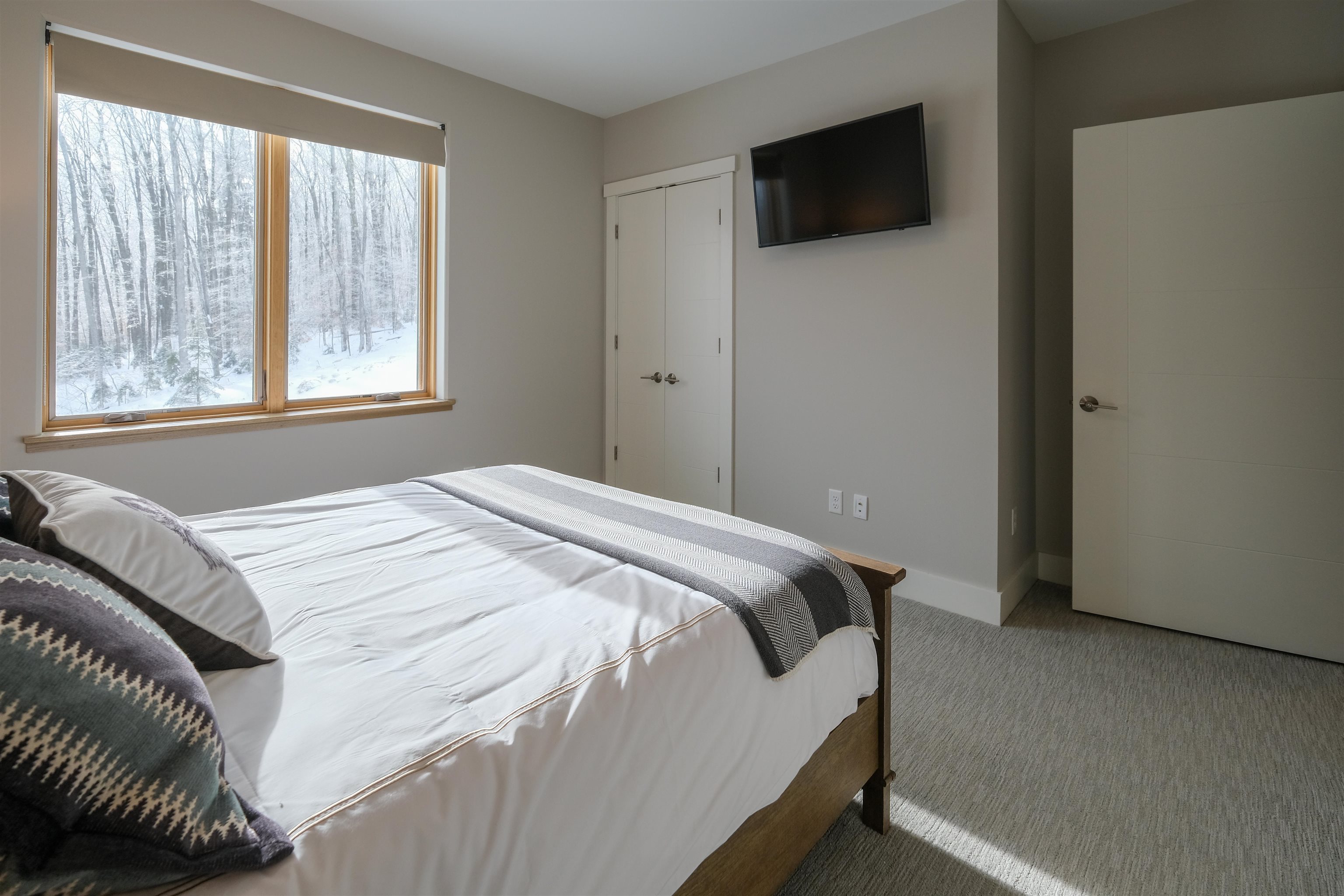 144 Lodge Road, Unit 1 Ludlow, VT 05149 - Photo 21 of 55