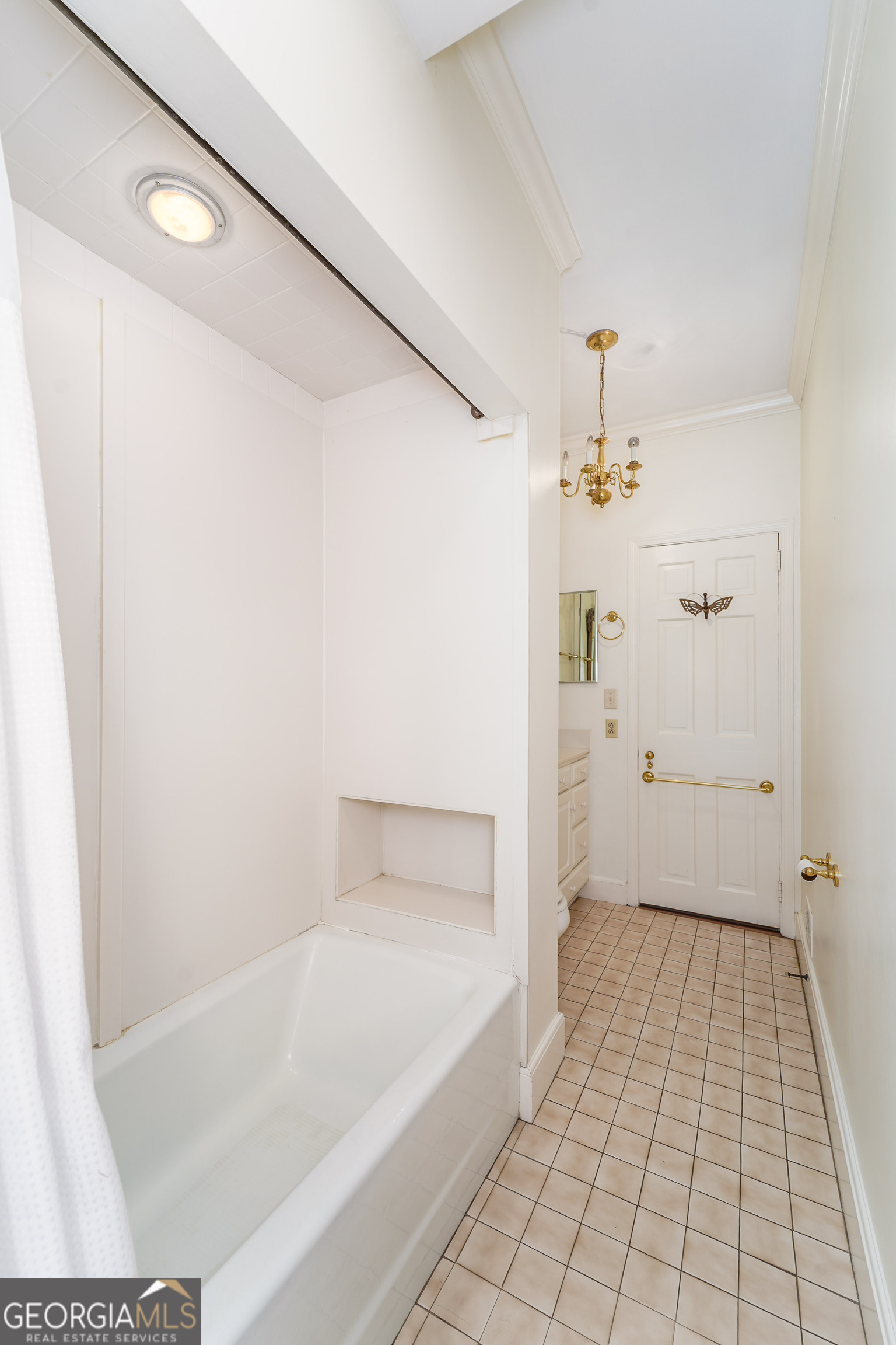 1602 Ward St Extension West Douglas, GA 31533 - Photo 40 of 70 a bathroom with a bathtub and a shower