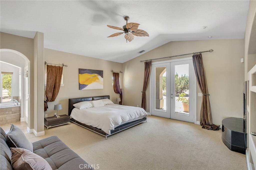 7026 Cataba Road Oak Hills, CA 92344 - Photo 15 of 62