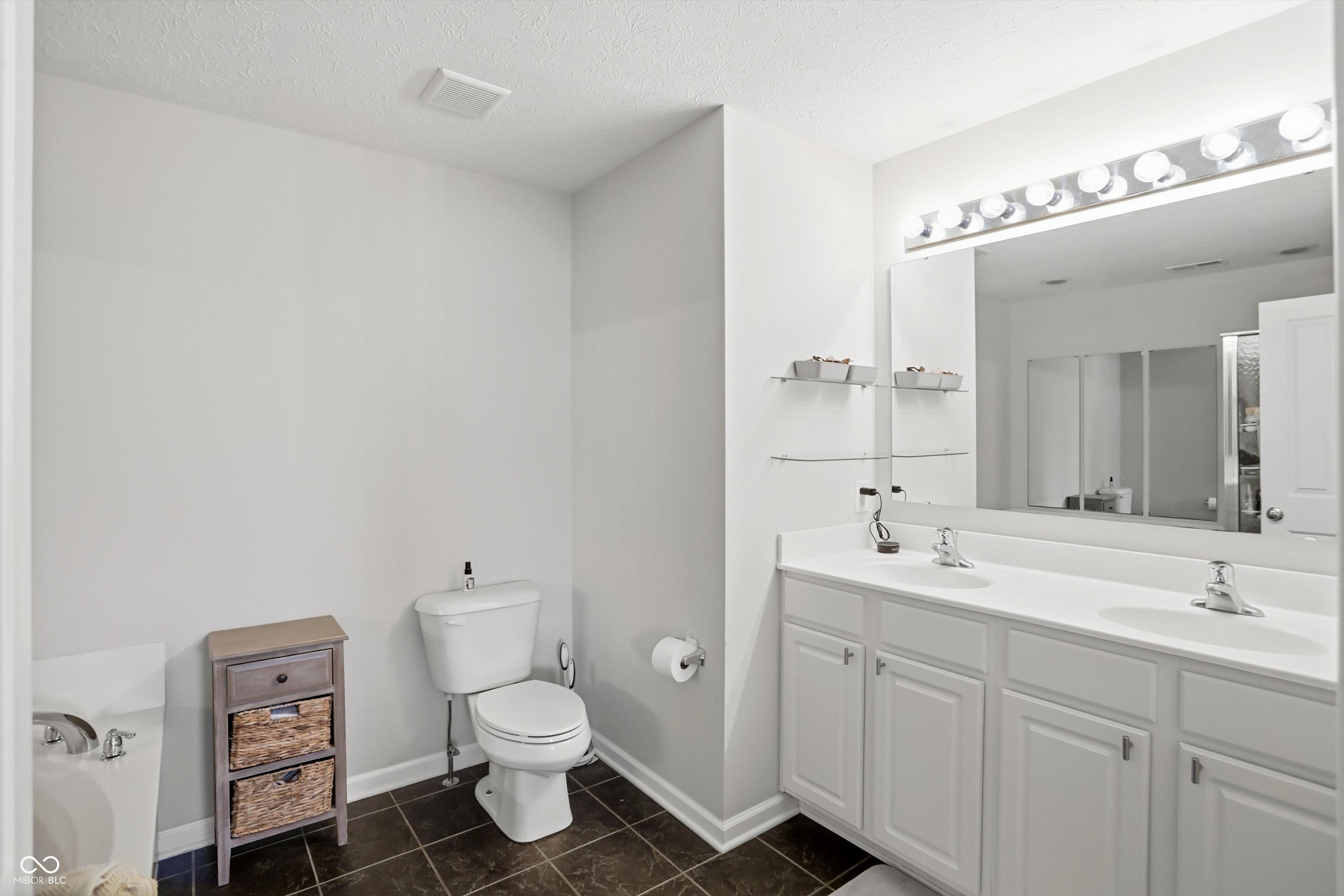 992 Bard Lane Carmel, IN 46032 - Photo 18 of 39