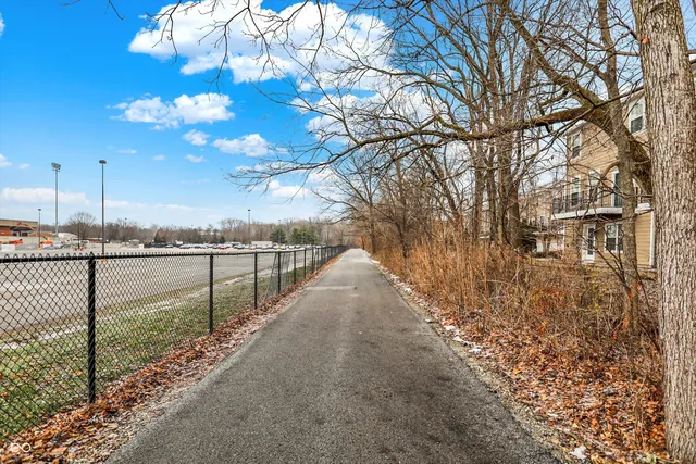 $450,000 | 992 Bard Lane, Carmel, IN 46032