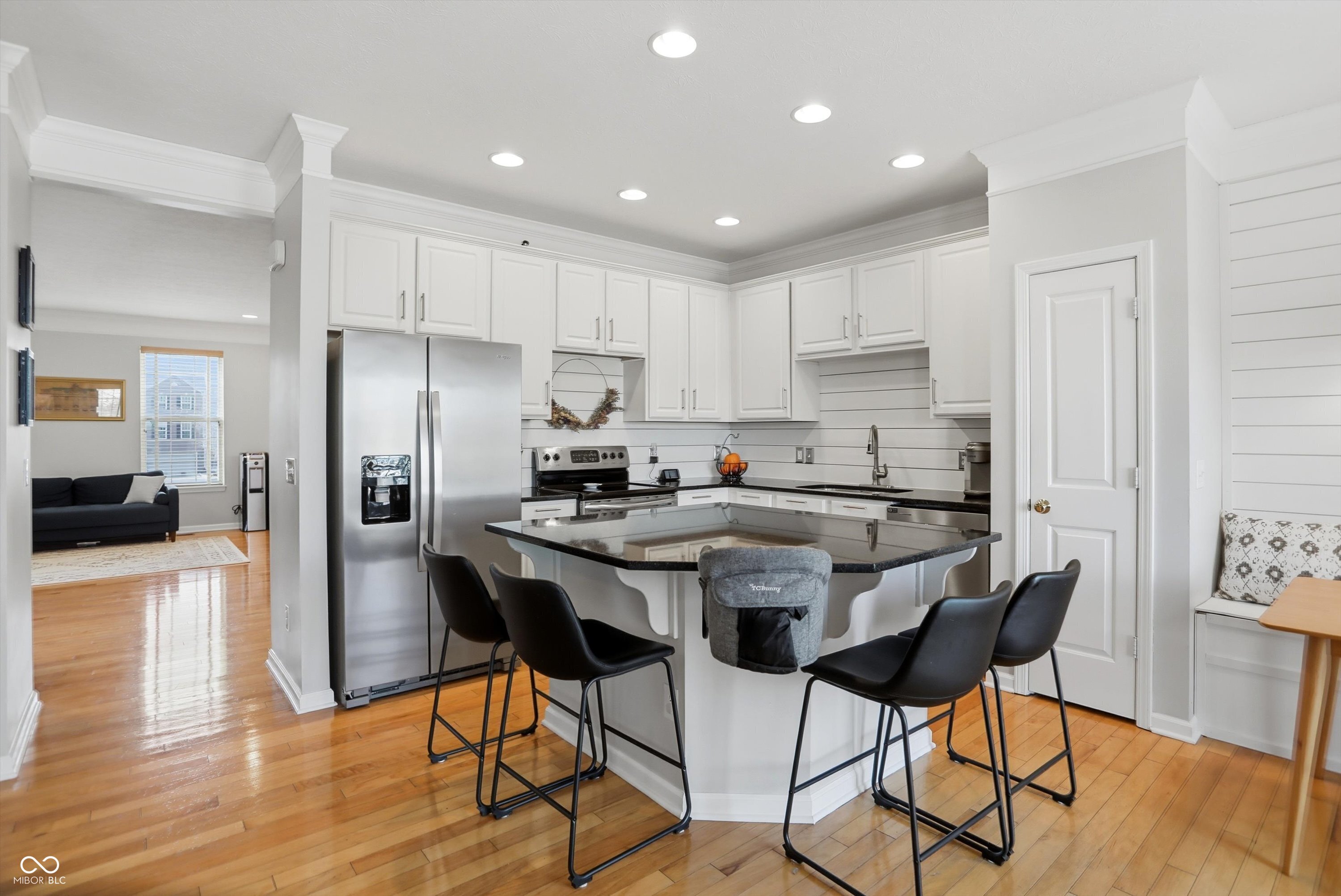 992 Bard Lane Carmel, IN 46032 - Photo 8 of 39