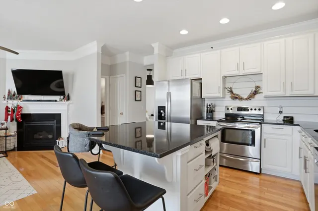 $450,000 | 992 Bard Lane, Carmel, IN 46032