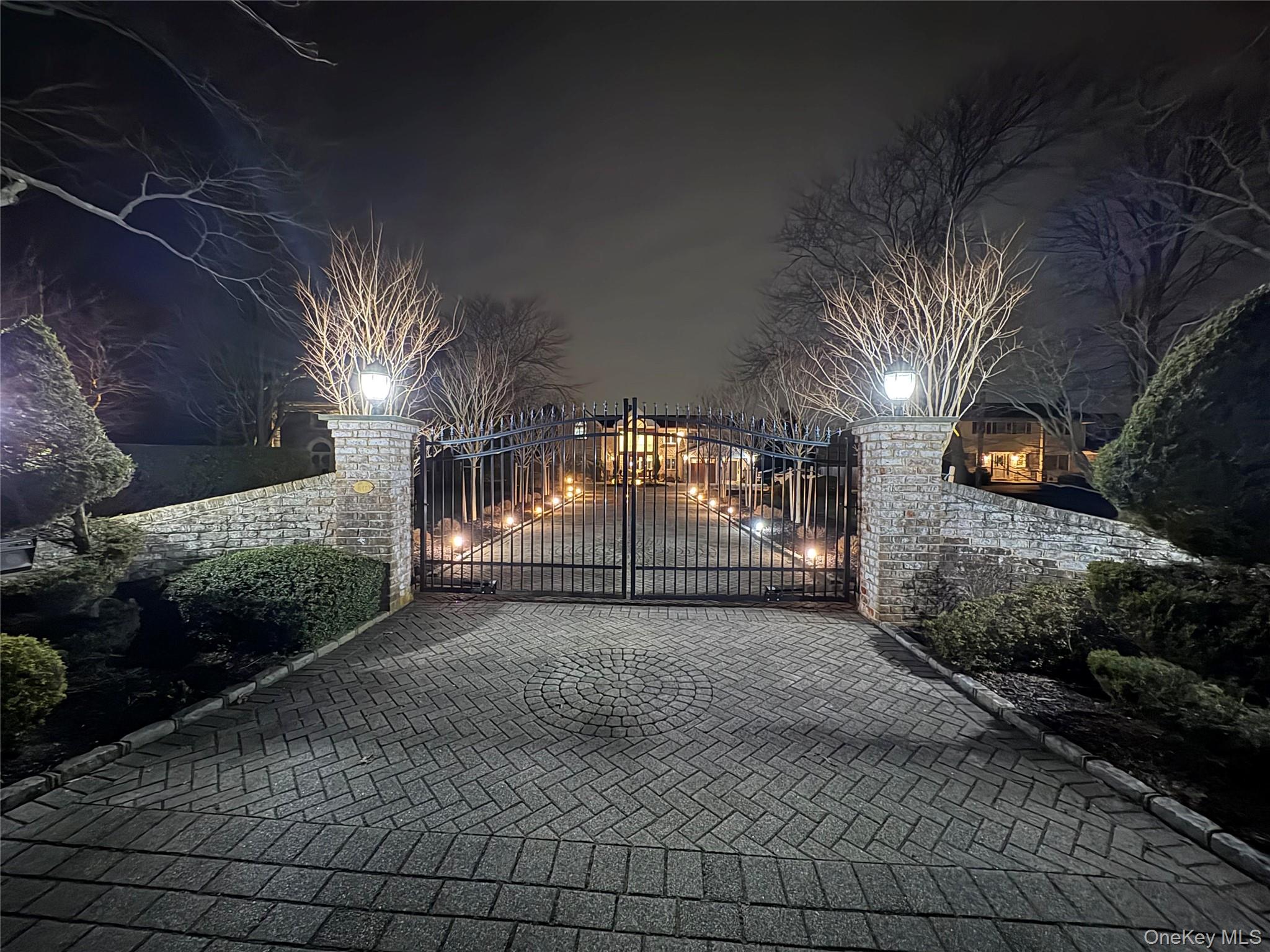 10 Beech Road Islip, NY 11751 - Photo 5 of 49 Entrance at night.