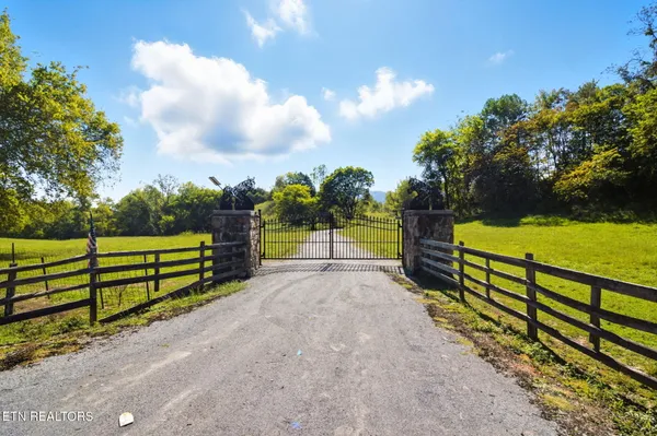 $2,499,900 | 1356 Jayell Road, Sevierville, TN 37862