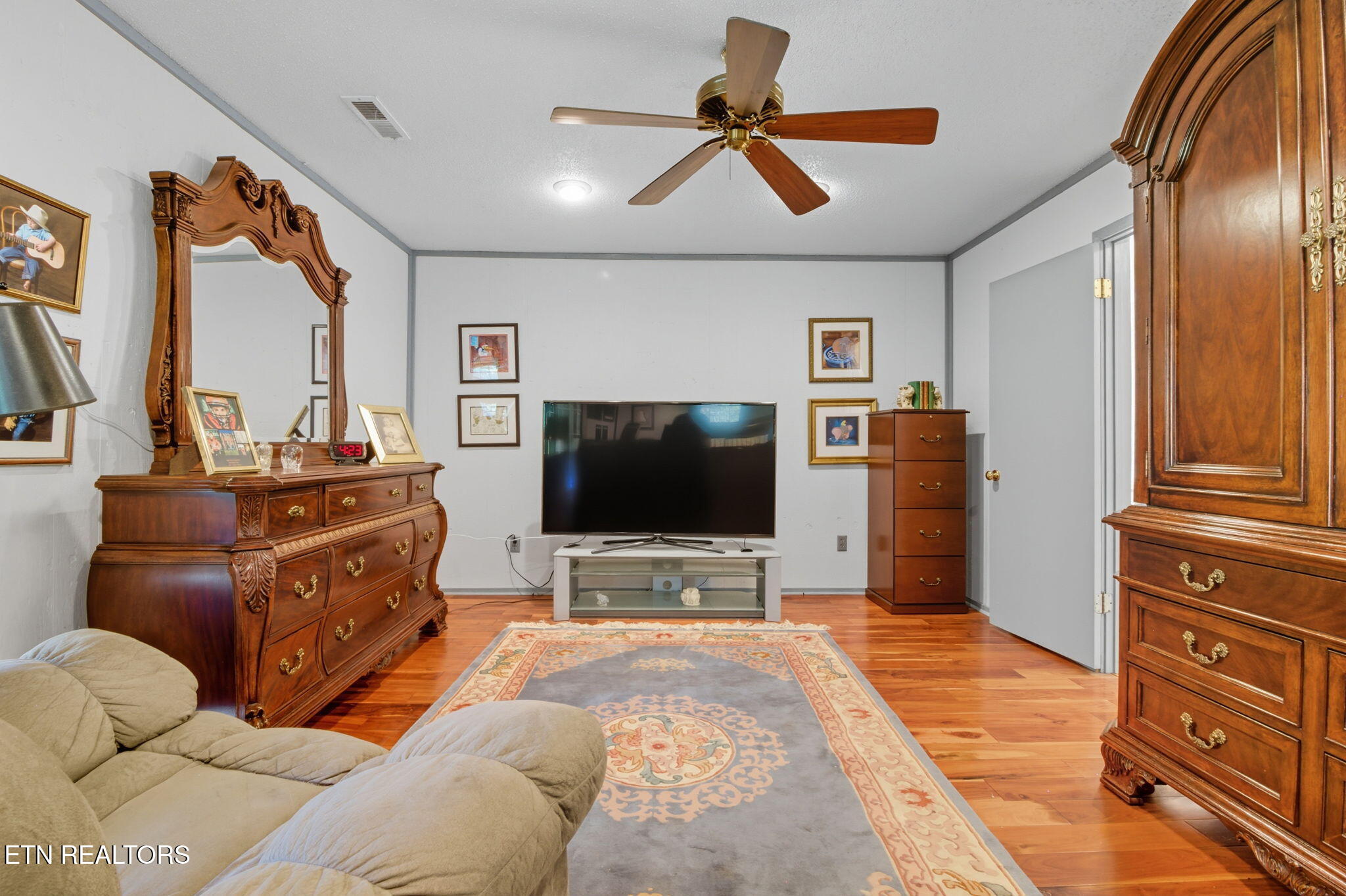 1356 Jayell Road Sevierville, TN 37862 - Photo 19 of 59 Rear Owners Suite