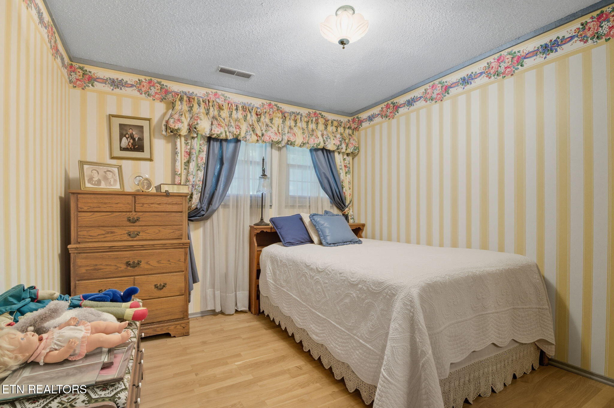 1356 Jayell Road Sevierville, TN 37862 - Photo 24 of 59 Bedroom 3