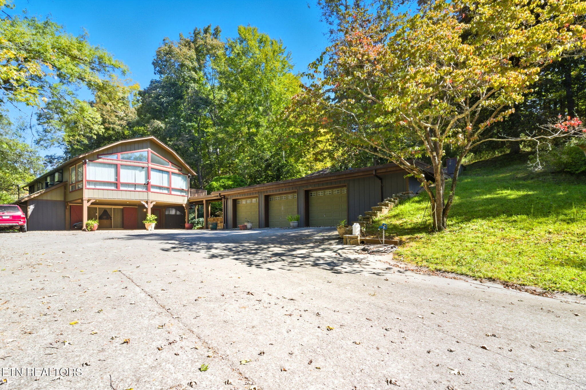 1356 Jayell Road Sevierville, TN 37862 - Photo 3 of 59 Rear View