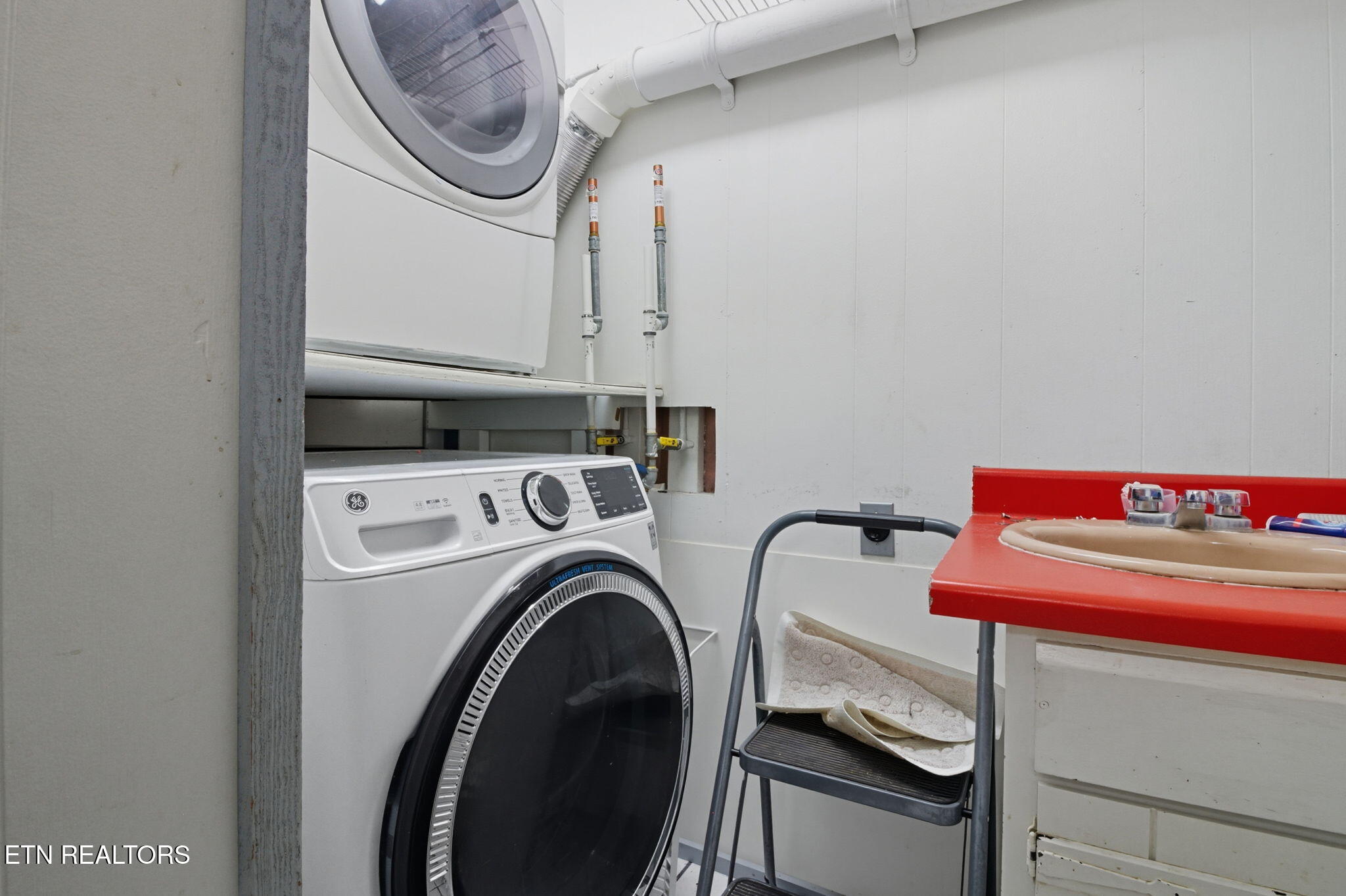 1356 Jayell Road Sevierville, TN 37862 - Photo 31 of 59 Laundry Utility