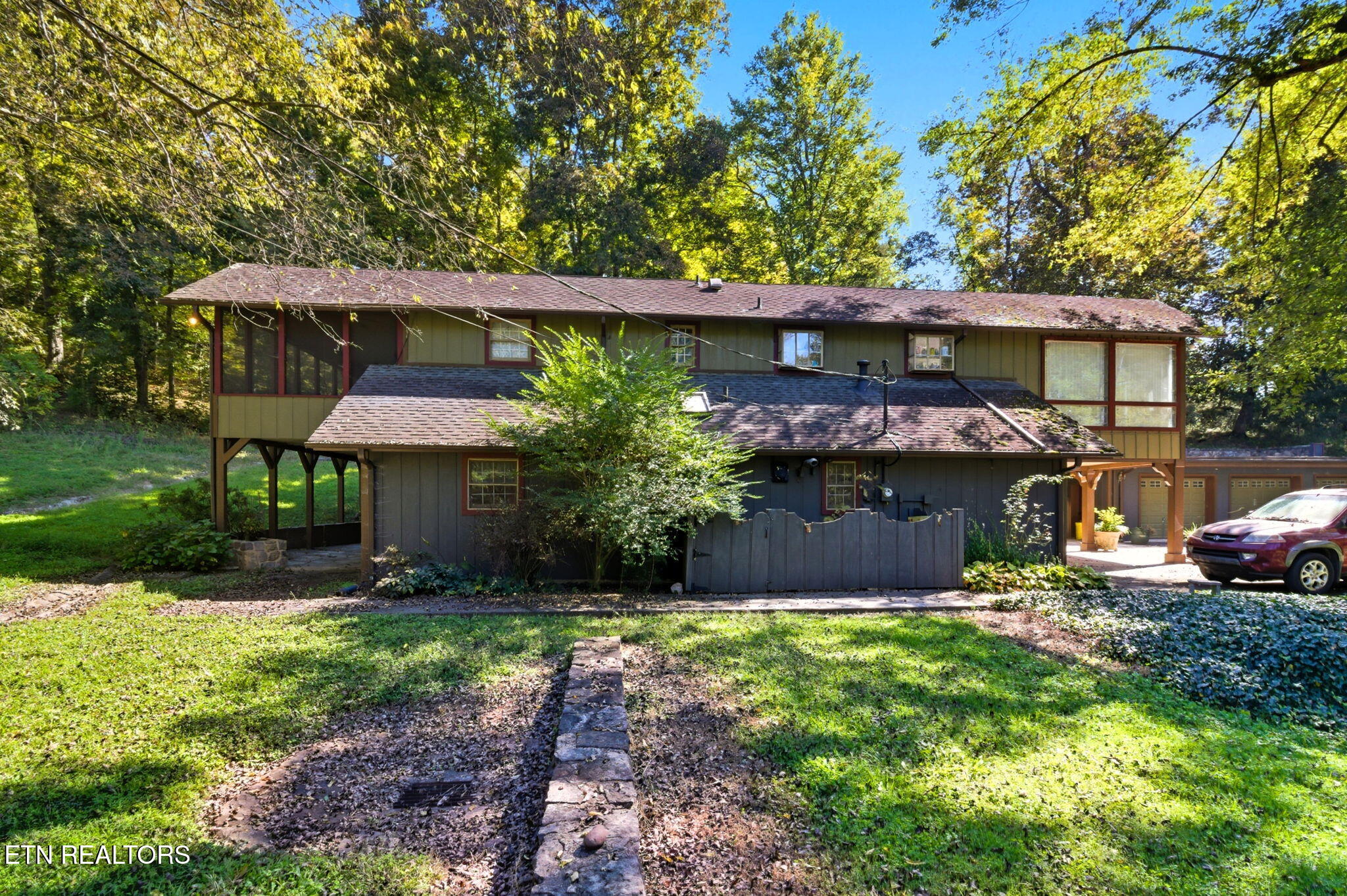 1356 Jayell Road Sevierville, TN 37862 - Photo 4 of 59 Side View