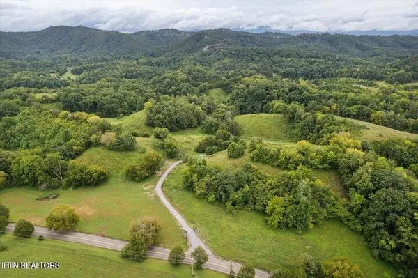 $2,499,900 | 1356 Jayell Road, Sevierville, TN 37862