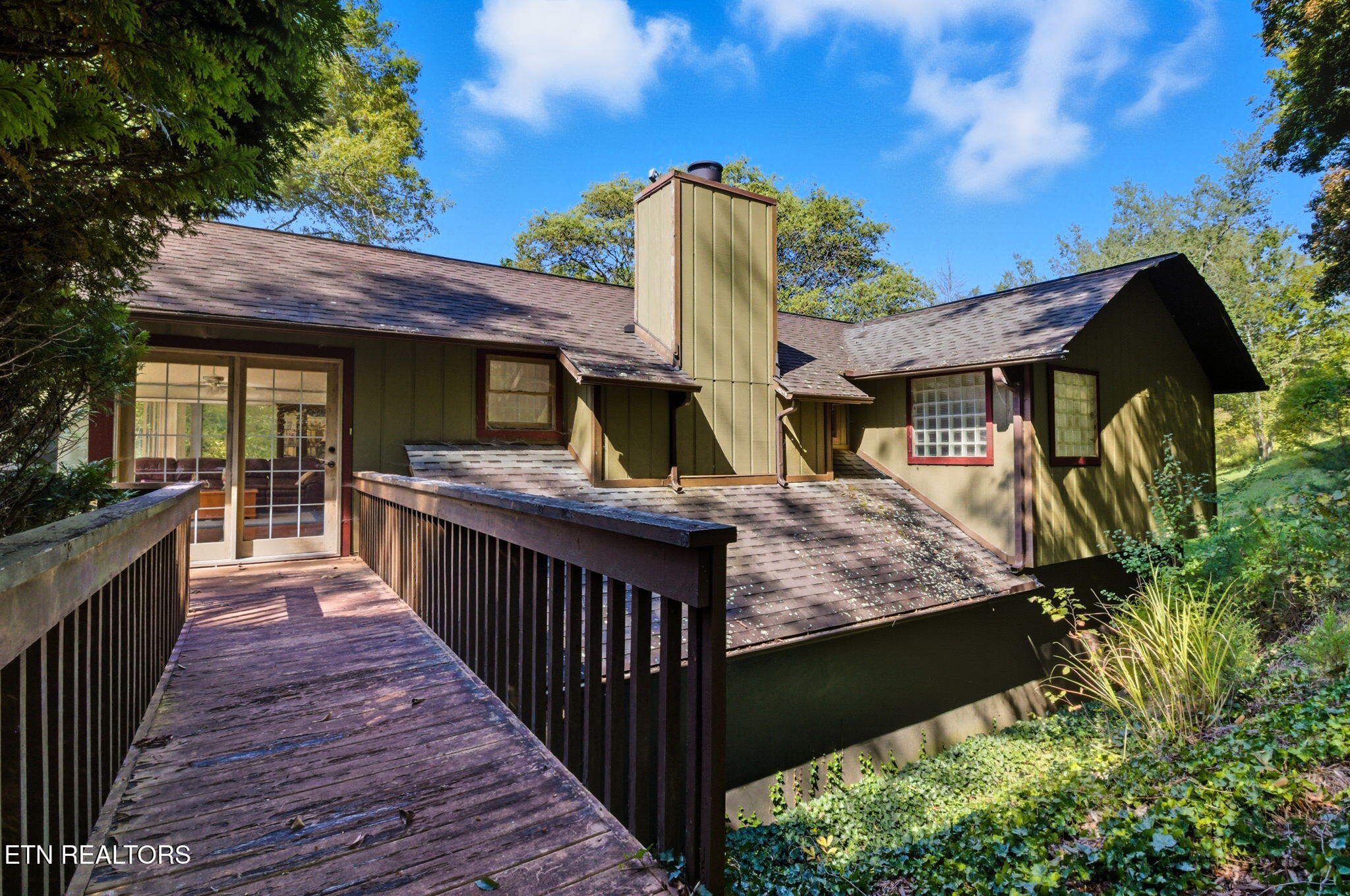 1356 Jayell Road Sevierville, TN 37862 - Photo 6 of 59 Walkway