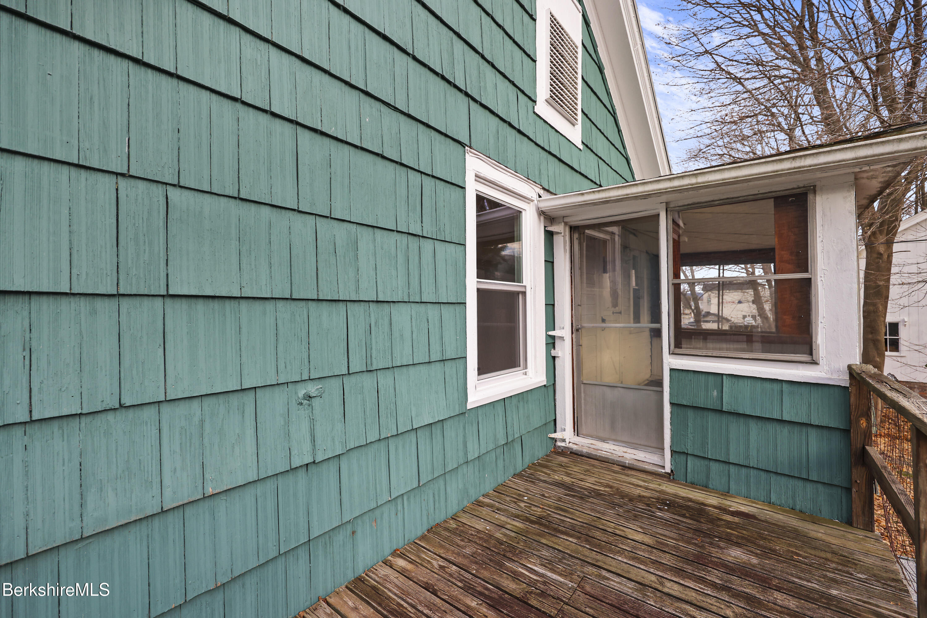 41-43 Reed Street Pittsfield, MA 01201 - Photo 38 of 56 Second floor unit, deck on the back