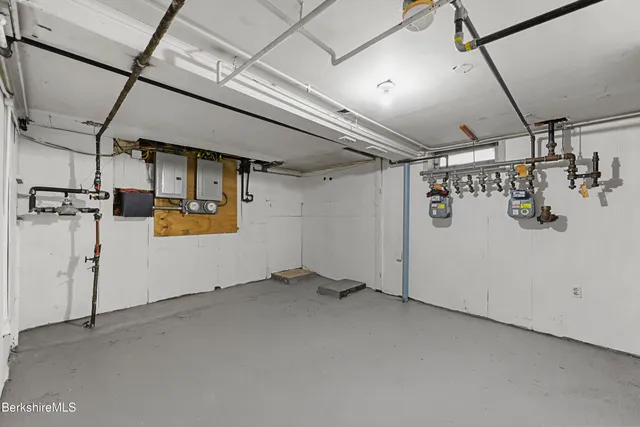 $329,900 | 41-43 Reed Street, Pittsfield, MA 01201