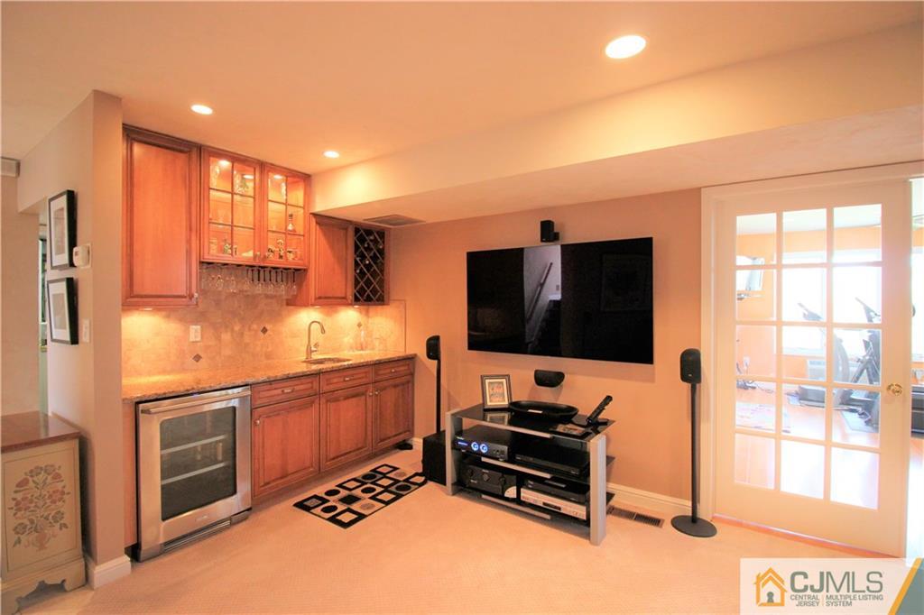 16 Wick Road East Brunswick, NJ 08816 - Photo 18 of 25 Gallery Image 18
