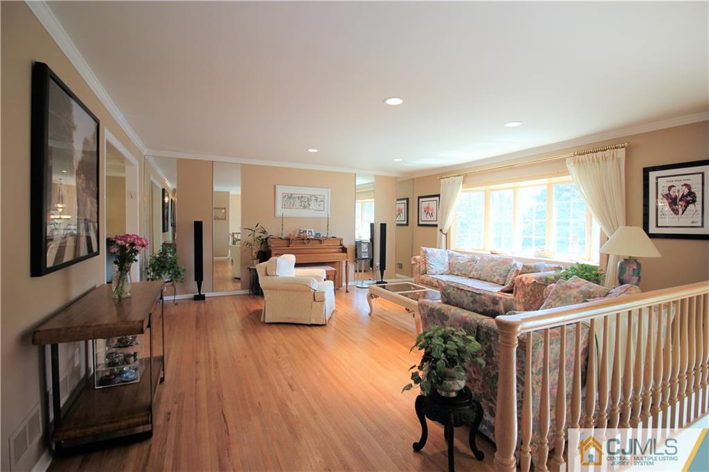 16 Wick Road East Brunswick, NJ 08816 - Photo 3 of 25 Gallery Image 3