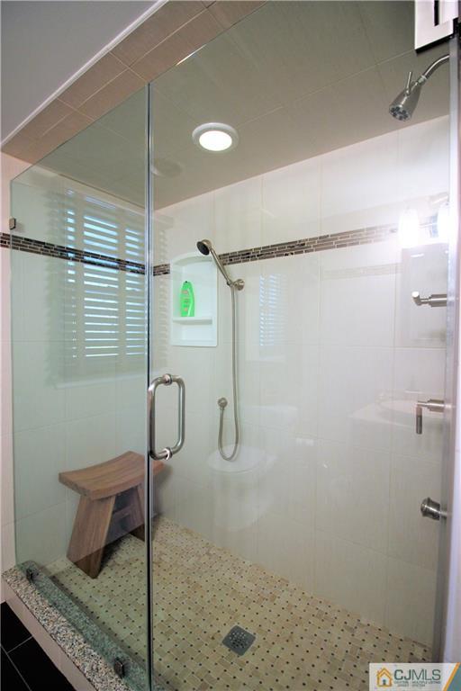 16 Wick Road East Brunswick, NJ 08816 - Photo 21 of 25 Gallery Image 21